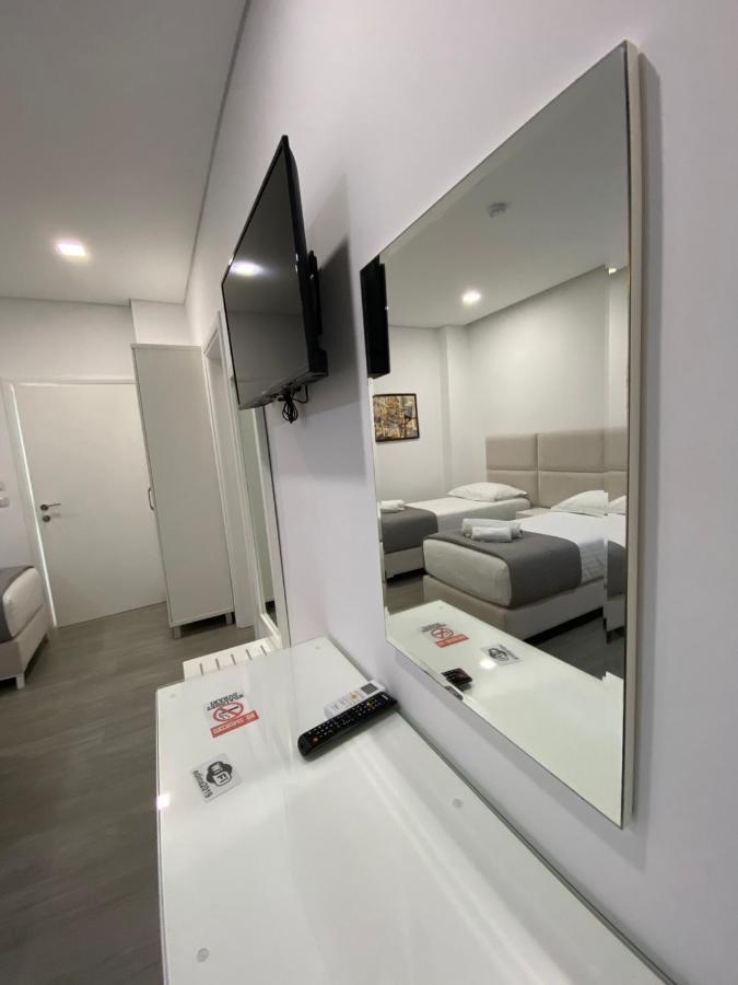 Edina By Hp Hotel Sarandë Exteriör bild