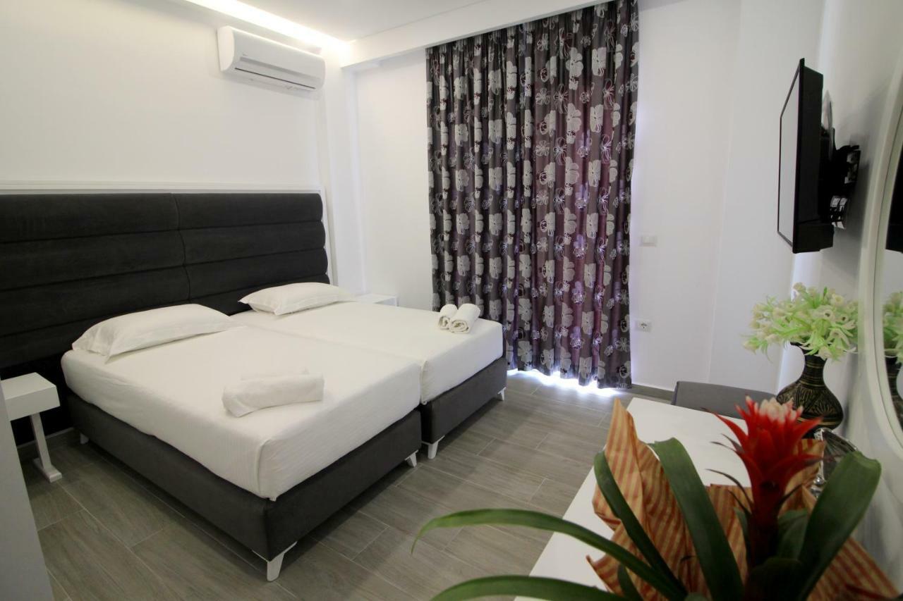 Edina By Hp Hotel Sarandë Exteriör bild